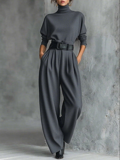 Fleur | Set with a Turtleneck Sweater and Straight-Leg Pants